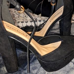 Black suede chunky heal